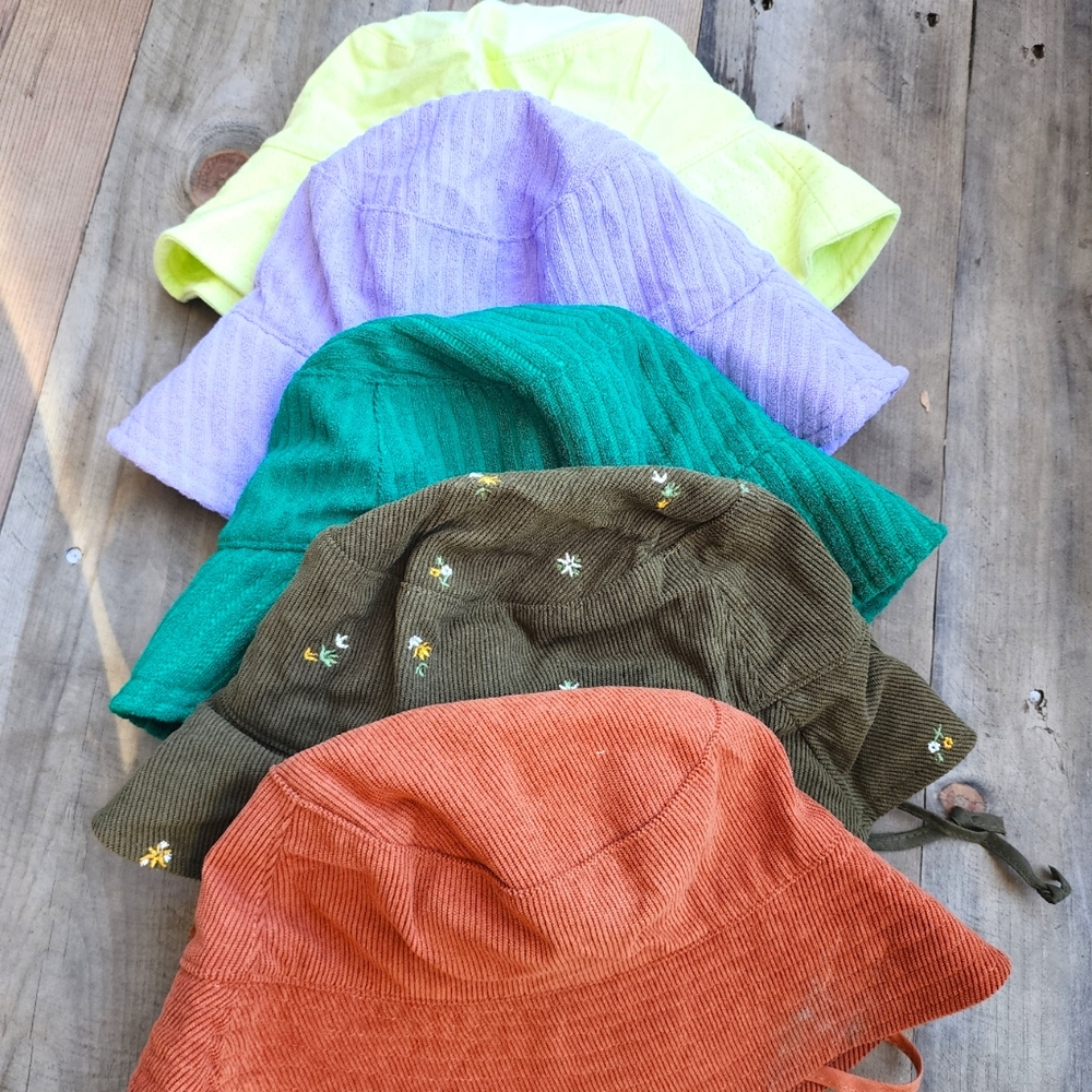 Bucket hat set or 4 girls